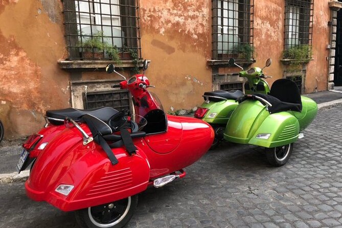 Rome City Highlights & Hidden Gems: Vespa Sidecar Guided Tour - From Meeting Point to Helmets On: how the tour starts
