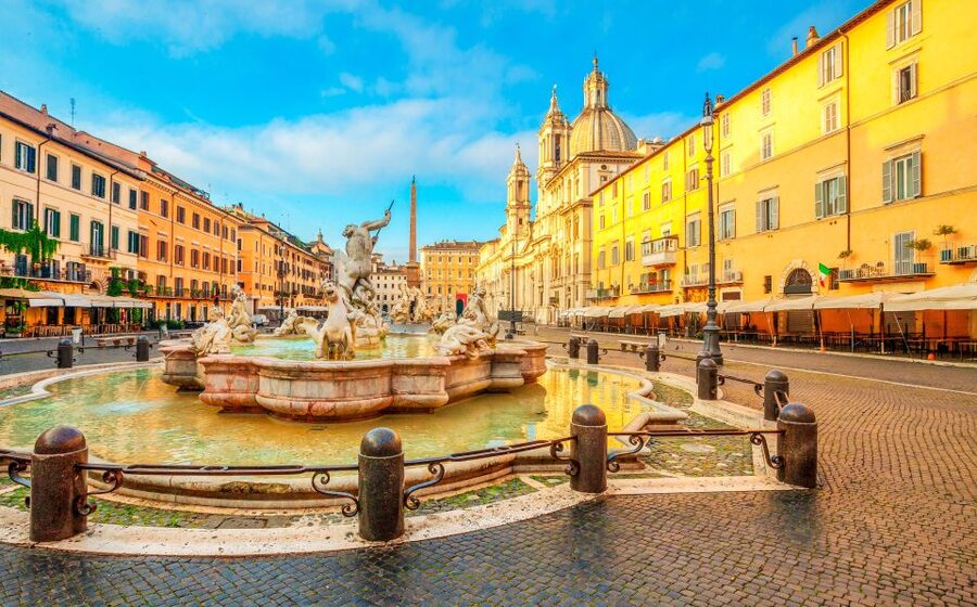 Rome: City Highlights Walking Tour - Via del Corso: the famous shopping street, seen the local way