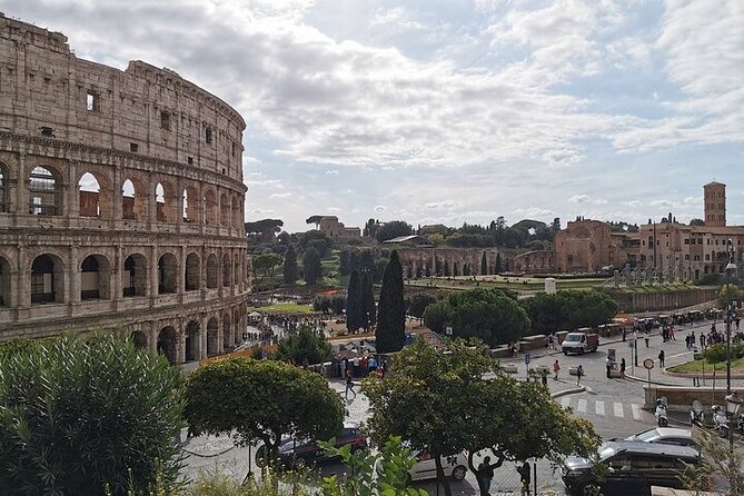 ROME:Colosseum & Ancient Rome - private/small group TOUR - The guide experience: from Simone’s pacing to Enzo’s helpfulness