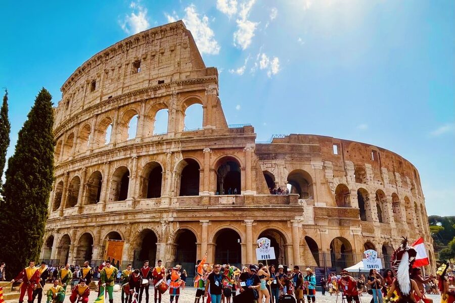 Rome: Colosseum, Arena Floor & Ancient Rome Tour - The Roman Forum: religion and government in the same footprint