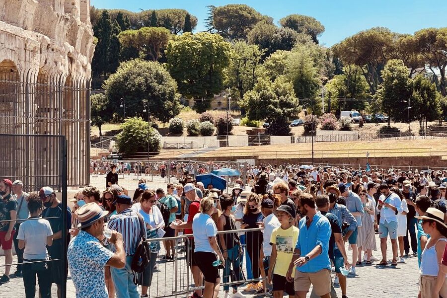 Rome: Colosseum, Arena Floor & Ancient Rome Tour - Entering the Colosseum: special access and what to look for