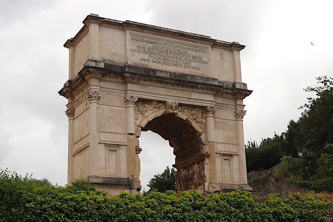 Rome: Colosseum Arena Floor Tour with Roman Forum & Palatine Hill - Guide quality is a real part of the value