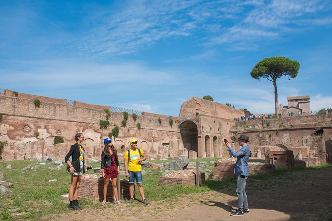 Rome: Colosseum Arena, Roman Forum & Palatine Hill Tour - Getting Ready for the Colosseum Security Reality Check