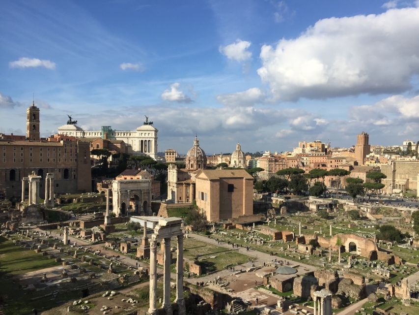 Rome: Colosseum Express Guided Tour with Arena Access Option - Choosing shared vs private: how the vibe changes