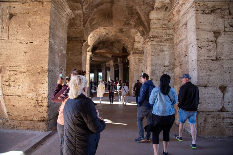Rome: Colosseum Express Tour with Forum and Palatine Access - Palatine Hill next: emperors’ palaces and the big Roman view