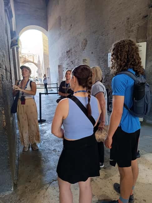 Rome: Colosseum, Forum and Palatine Hill - Meeting Points Near the Colosseum: What to Expect Before You Enter