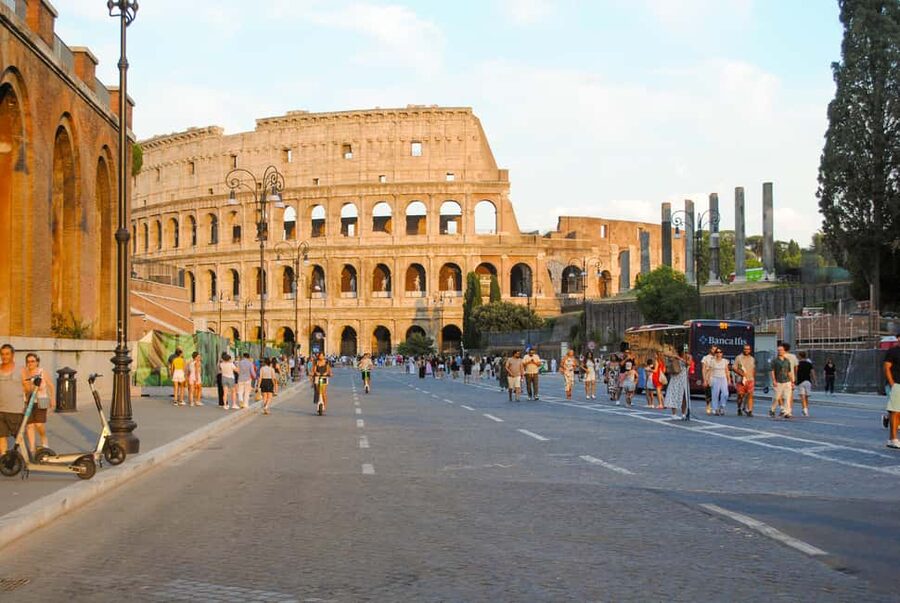Rome: Colosseum, Forum & Palatine Hosted Entry Experience - Roman Forum: why the “beating heart” description is accurate