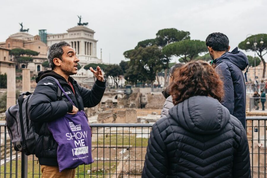 Rome: Colosseum,Forum & Palatine Tour + Optional Arena Floor - Guide impact: why the stories can be the best part