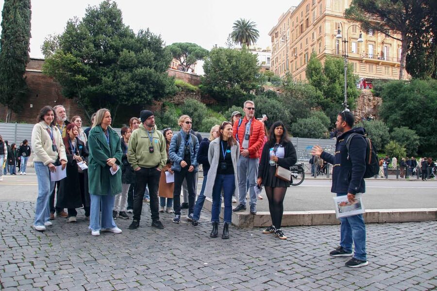 Rome: Colosseum & Forum with Audio Guide App -Optional Arena - Getting There and Ticket Pickup at Via delle Terme di Tito 93