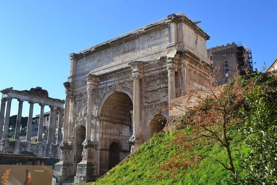 Rome: Colosseum Guided Tour - Meeting outside the Colosseum Metro: find the sign, start moving