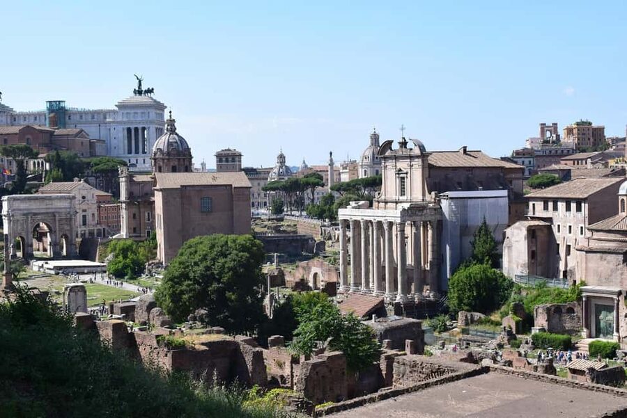 Rome: Colosseum Guided Tour - How the Romans built it: materials and arches you can actually picture