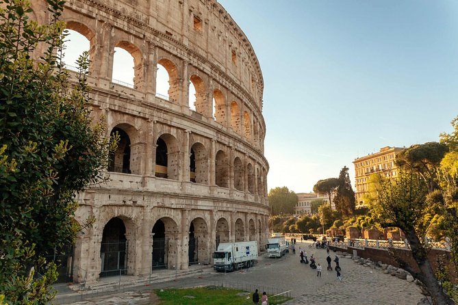 Rome Colosseum PRIVATE TOUR with a Local Private Guide - Meeting at Piazza del Colosseo: The Green Kiosk Detail