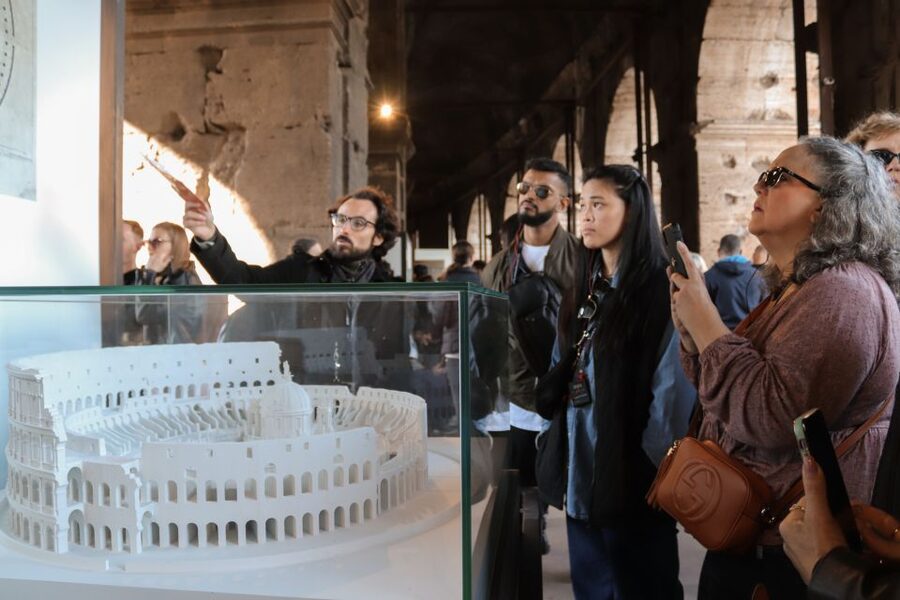 Rome: Colosseum, Roman Forum and Palatine Hill Guided Tour - Should you book this Colosseum, Roman Forum and Palatine Hill tour?