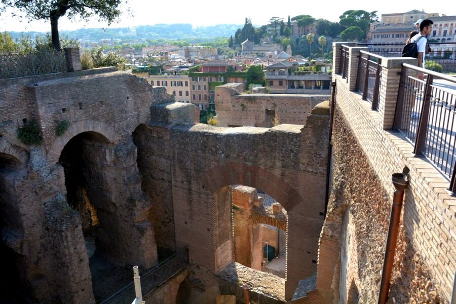 Rome: Colosseum & Roman Forum Guided Tour - Palatine Hill and Farnese Gardens: Romulus, Remus, and the view from power