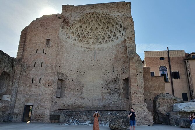 Rome: Colosseum, Roman Forum & Palatine Hill Experience - The Audio Guide: Helpful, Re-playable, and Tech-Dependent