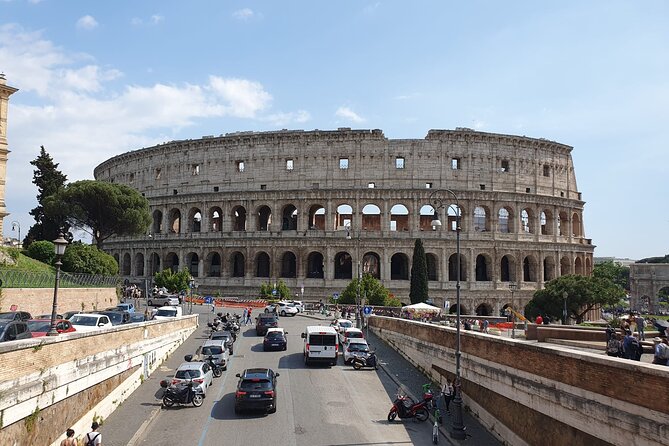 Rome: Colosseum, Roman Forum & Palatine Hill Experience - Meeting Point and Entry: Where You Redeem Matters