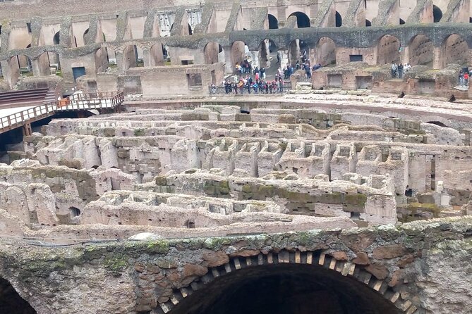 Rome: Colosseum, Roman Forum & Palatine Hill Tour - Septimius Severus, Titus, and Constantine: triumphant arches in context
