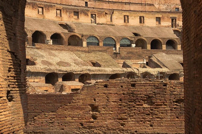 Rome: Colosseum, Roman Forum & Palatine Hill Tour - Meeting at Via delle Terme di Tito 93 without wasting time