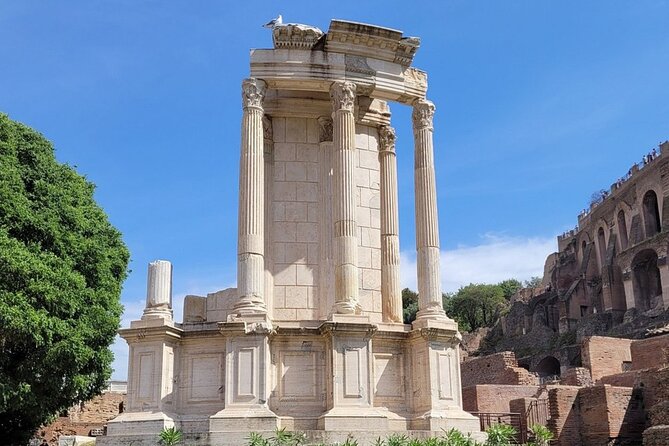 Rome: Colosseum, Roman Forum & Palatine Hill Visit + Audio Guide - Audio Guide App for the Colosseum: Headphones, Internet, and a Real Plan B