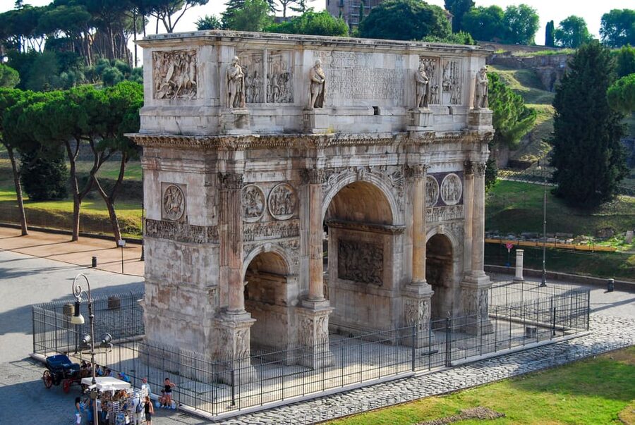 Rome: Colosseum Tour with Gladiator's Arena Option and Forum - Palatine Hill: imperial Rome plus big views