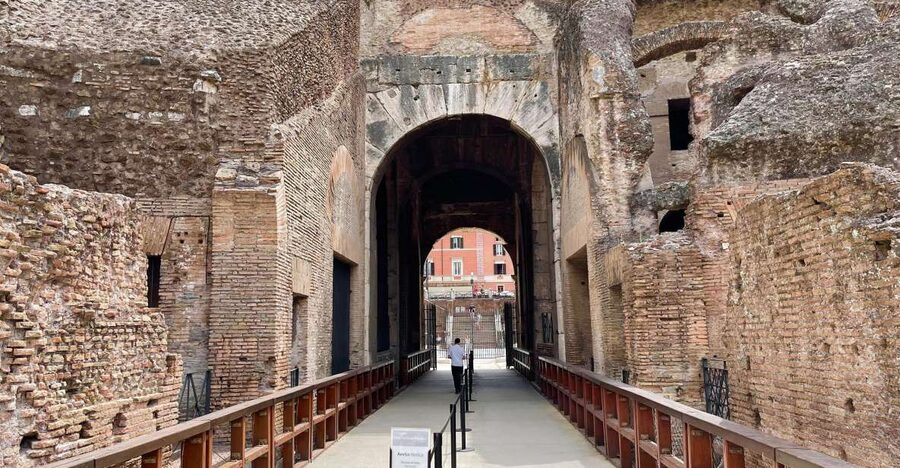 Rome: Colosseum Underground max 6 people - Entering the Colosseum without losing your day