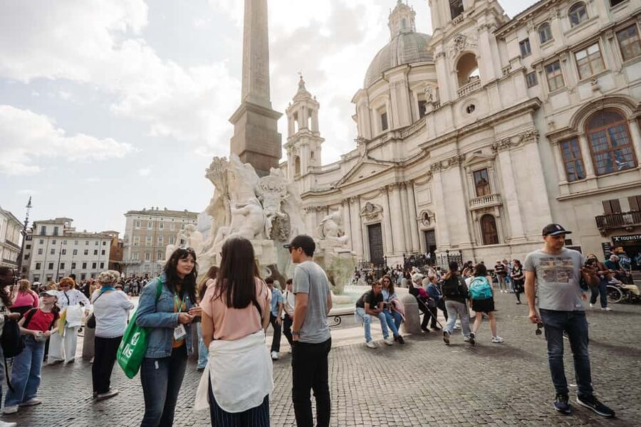 Rome: Colosseum, Vatican Museums & Historic Center in a Day - Entering the Colosseum: Guided Small Groups Plus Smart Crowds Advice