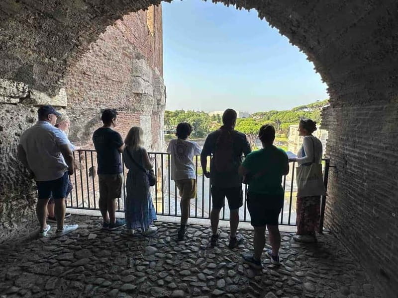 Rome: Colosseum VIP Top Floor Guided Tour - Entering The Colosseum from Via dei Fori Imperiali (and why timing matters)