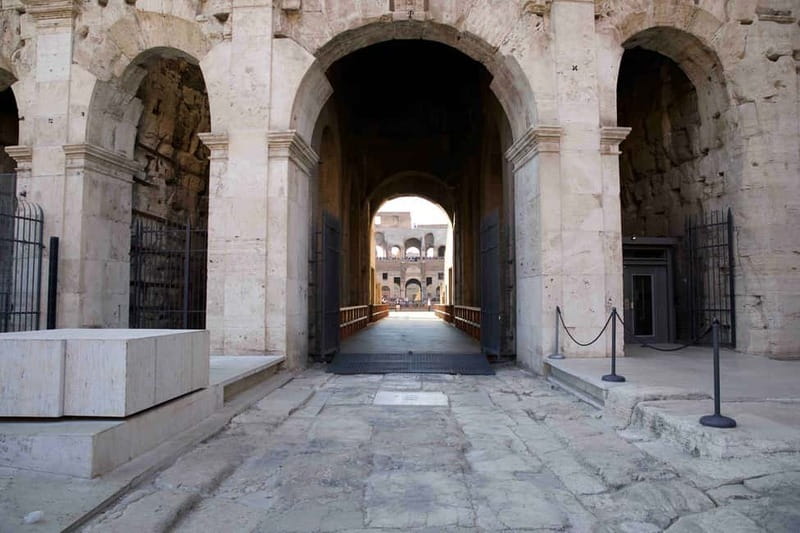 Rome: Colosseum VIP Top Floor Guided Tour - Upper rings (1 and 2): the value of seeing more than one level