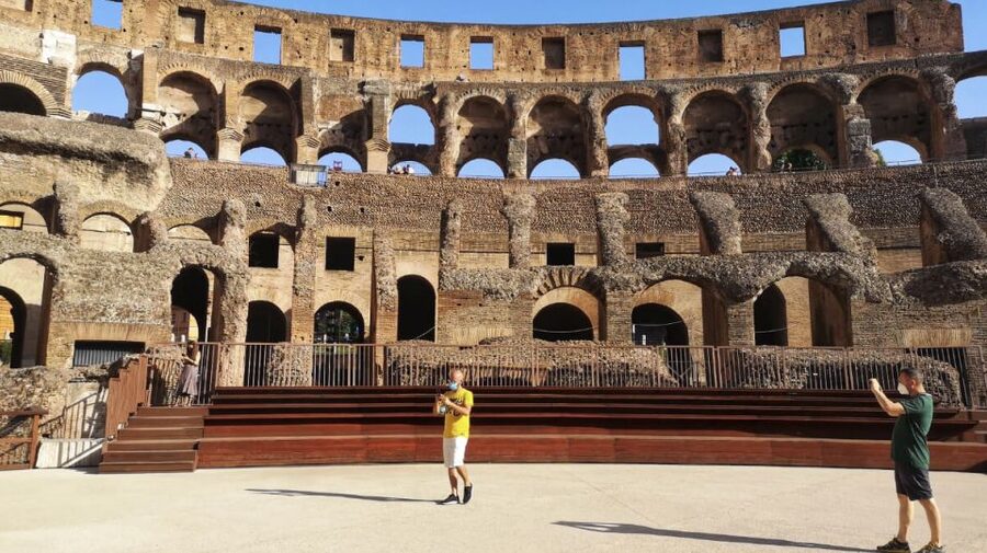 Rome: Colosseum with Arena Floor, Forum & Palatine Hill Tour - Palatine Hill: Emperor Palaces and the Story of Rome’s Beginning