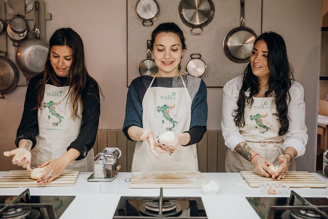Rome Cooking Class: Make Pasta, Dine & Drink Wine With Local Chef - Trastevere Meets the Modern Cooking School
