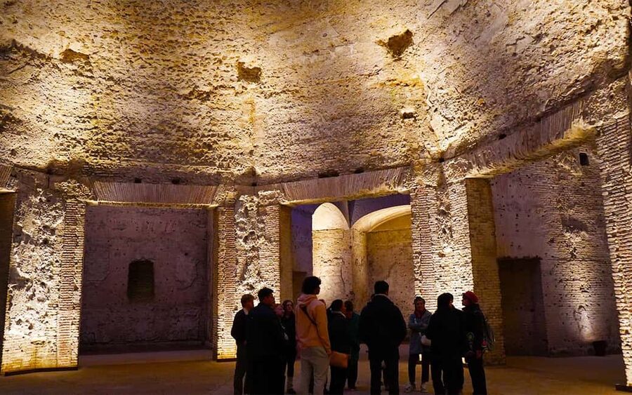 Rome: Domus Aurea Tour with Virtual Reality Experience - The 3D VR reconstruction: the peak moment and how to make it count