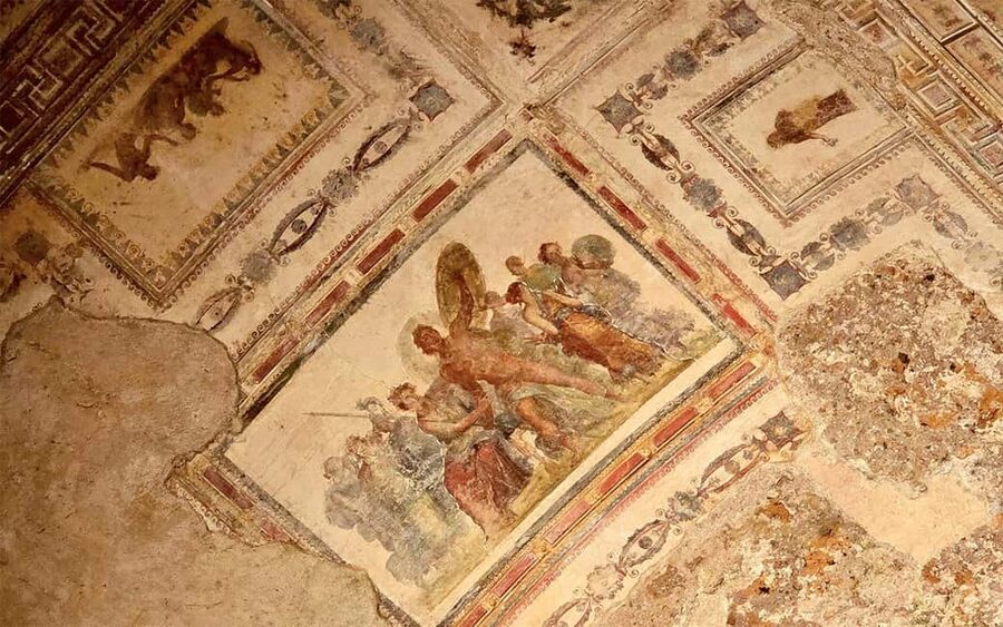 Rome: Domus Aurea Tour with Virtual Reality Experience - The opening walk inside: how the guide turns walls into a story