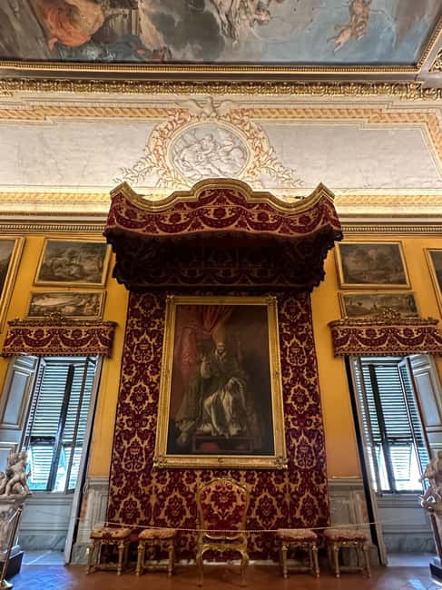 Rome: Doria Pamphilj Gallery Guided Tours - Meeting at Fontana del Facchino, then straight into the palace mood