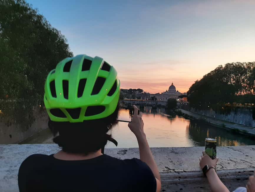Rome: E-Bike Sunset Tour with Pizza Option - Colosseum and Roman Forum at golden hour: the “wow” factor first