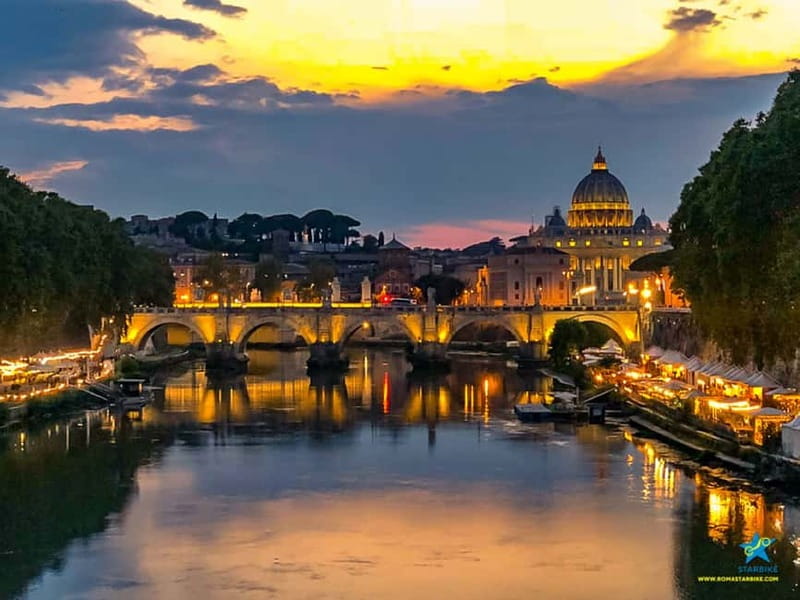Rome: E-Bike Sunset Tour with Pizza Option - Piazza Venezia to Trevi Fountain: moving through the movie squares