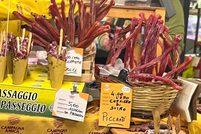 Rome E-Bike Tour: Ultimate Street Food and Market Feast - Rione Monti and the Pantheon-area sights: quick rides, good photo breaks