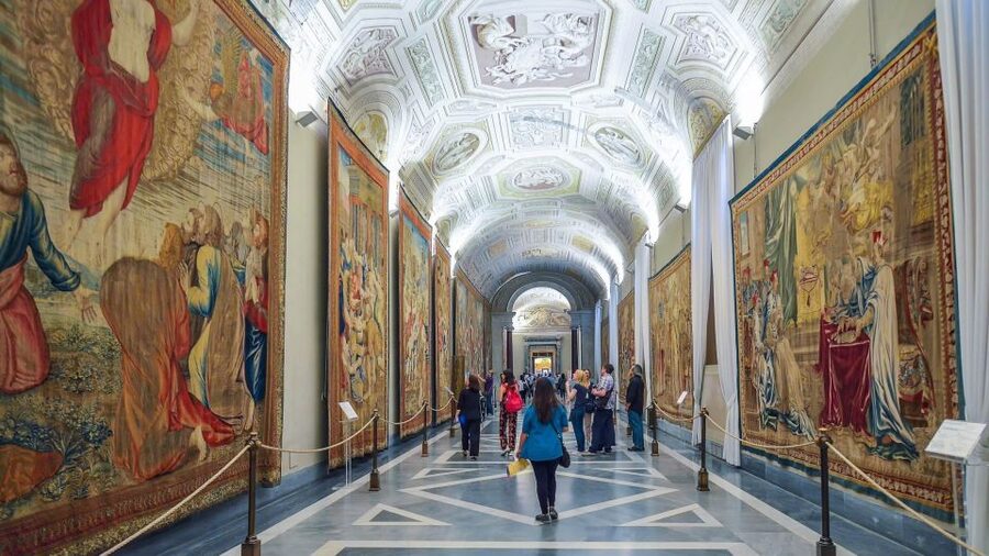 Rome: Early-Entry Vatican Museums & Sistine Chapel Tour - 2.5 hours inside the Vatican Museums: what “small group” really means