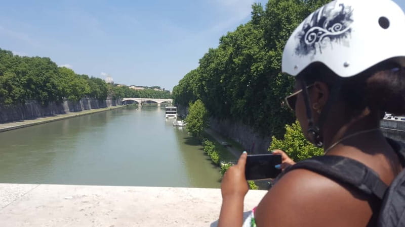 Rome: Early Morning E-Bike Tour - Colosseum stop: riding up, then seeing it two ways