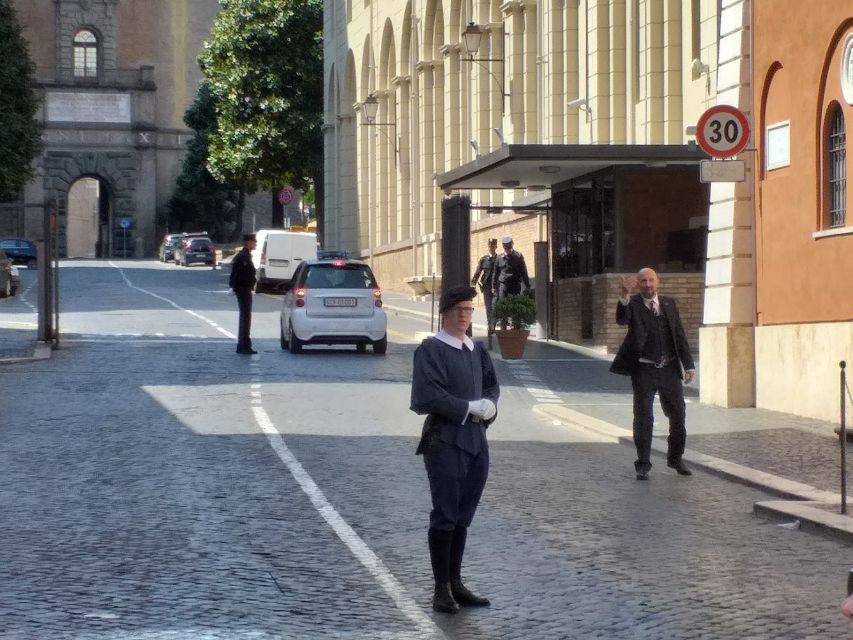 Rome: Early Morning Small-Group Vatican Tour with Pickup - Why the early start changes the whole Vatican visit