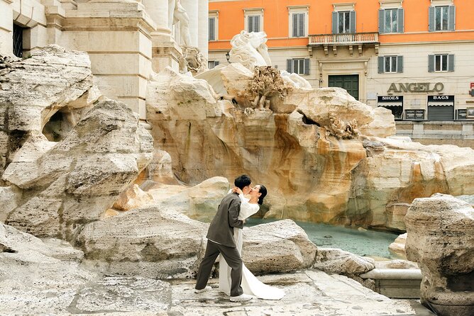 Rome: Early Morning Trevi Fountain Photoshoot & Iconic Landmarks - Colosseum outside shots: you get the vibe without the entry ticket