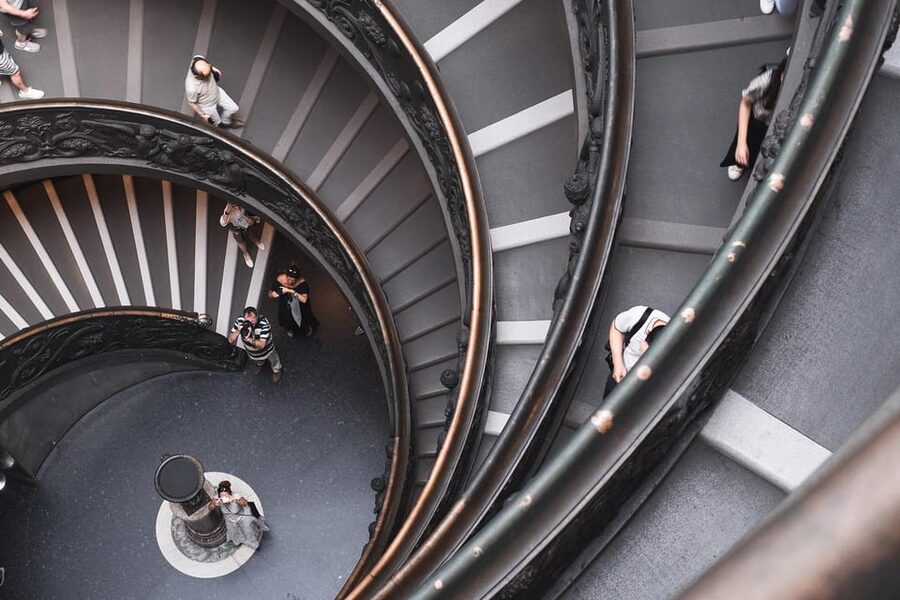 Rome: Early Vatican Museums & Sistine Chapel Tour - Gallery of Tapestries and the Road Toward Silence