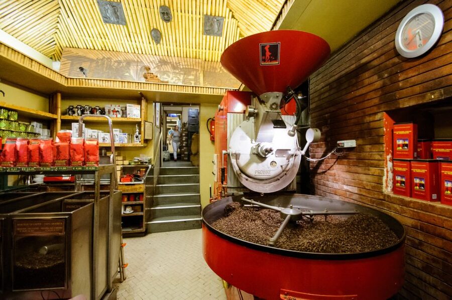 Rome: Espresso, Gelato and Tiramisù Tasting Tour - Tazza d’Oro and the granita break: cold coffee, Roman style