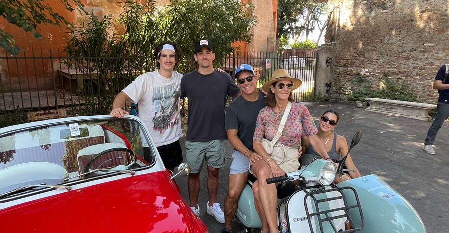Rome: Evening Fiat 500 and Vespa Prosecco Tour - Janiculum Hill Views and the Final Fountain Prosecco Toast