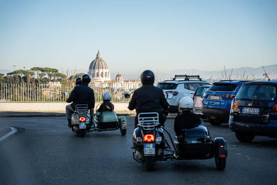 Rome: Evening Vespa Sidecar City Tour - The guide and driver team: why the narration and driving feel like a system