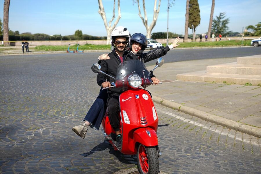 Rome: Explore the City by Vespa with an Optional Photoshoot - Vespa Photo Tour: a fun, fast way to see Rome’s icons