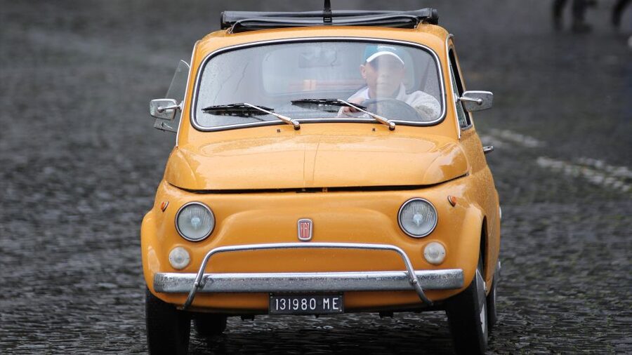 Rome: Fiat Cinquecento Vintage Photography Service - The Included NCC Limo Transfers: Why This Tour Is Not a Rental Car Trick