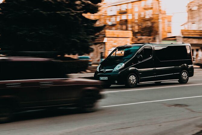 Rome Fiumicino Airport Transfer in Luxury Private Transportation - Key points before you go
