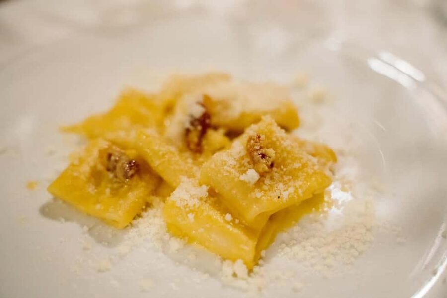 Rome Food Tour: Trastevere Aperitivo, Wine & Pasta Dinner - Getting oriented fast: starting points and what they mean