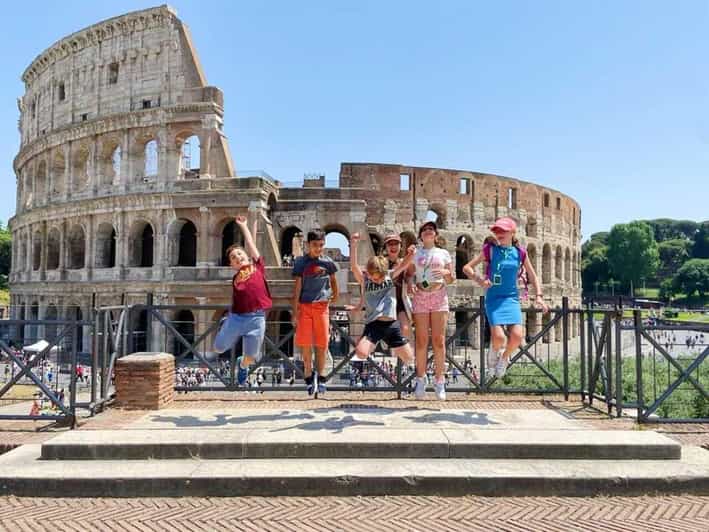 Rome for Kids: Colosseum and Roman Forum Tour - Starting at the Arch of Constantine: a smart kickoff facing the Colosseum