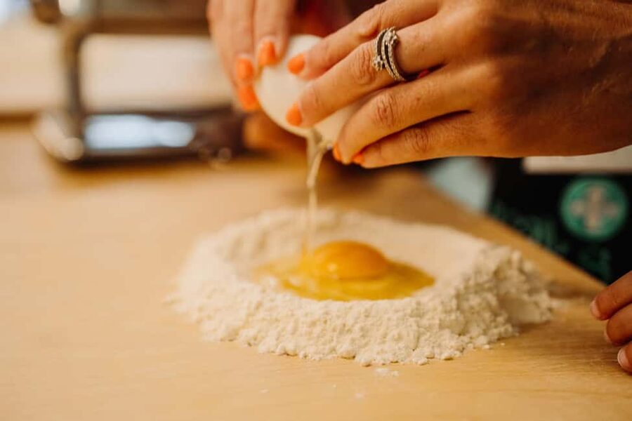 Rome: Fresh Pasta-Making Class with Wine and Gelato - Fettuccine and ravioli in one session: two shapes, two different skills